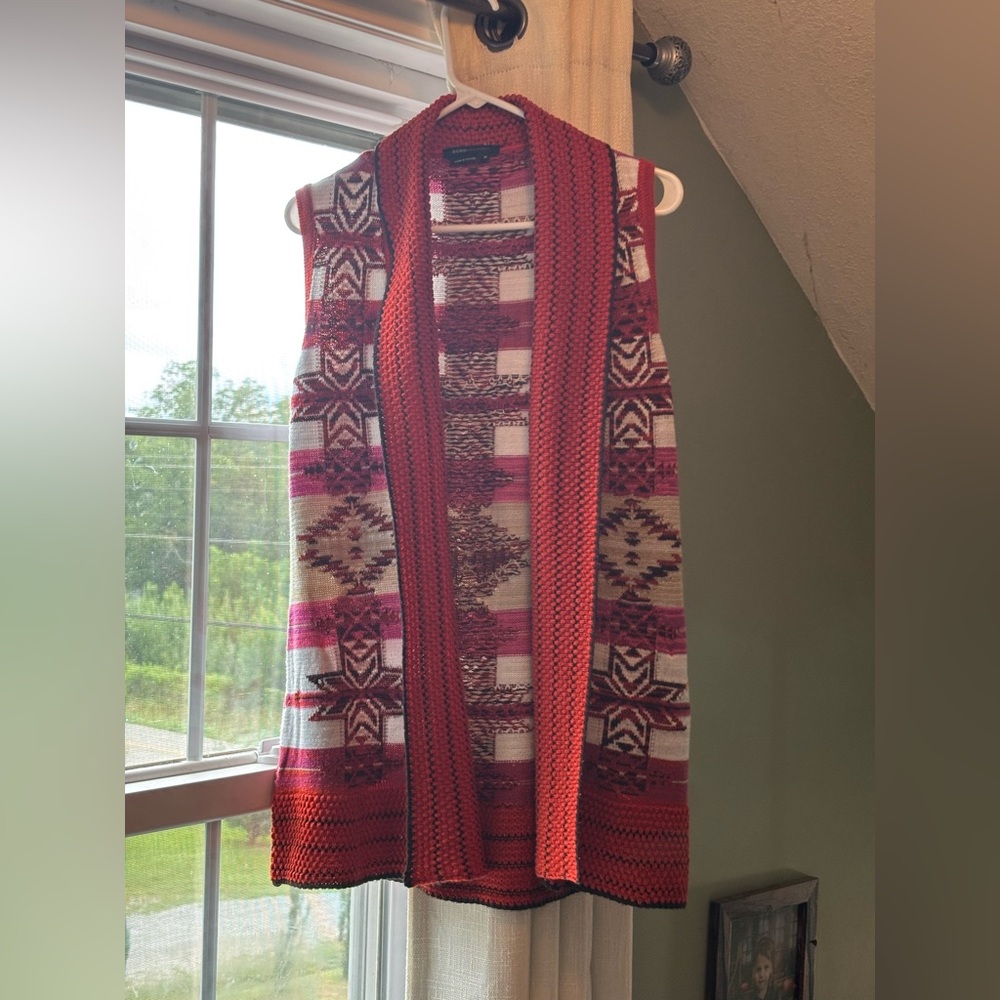 BCBGMaxAzria Orange and White Geometric Vest - Picture 5 of 5
